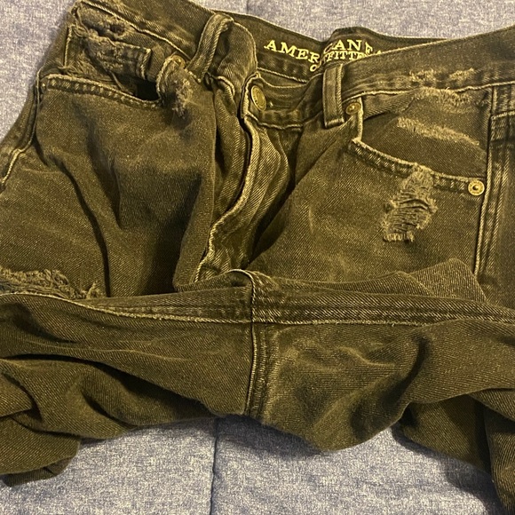 American Eagle Outfitters Black Distressed Mom Jeans - Picture 9 of 9